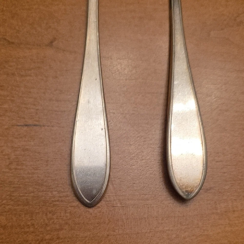 Elegant Silver Teaspoon Set - Picture 8 of 10
